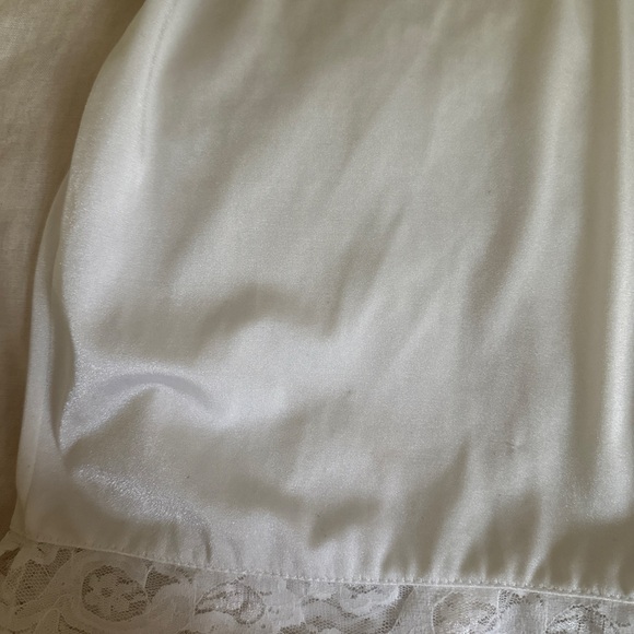 Y2K Vintage White Lace Lingerie - Picture 4 of 5